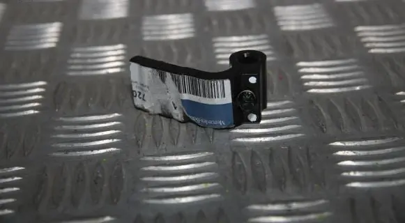 Mercedes-Benz Sprinter W901 W902 W903 W904 Front door lower hinge A9017200737 9017200737