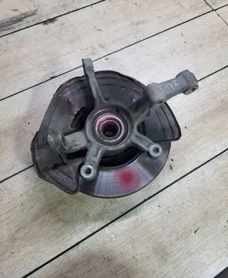 Mercedes-Benz B W246 W242 Front wheel hub 24605