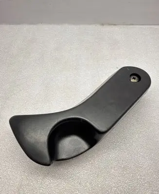 BMW 5 E39 Engine bonnet (hood) release handle 8226621