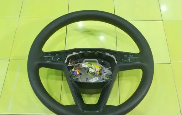Seat Alhambra (Mk2) Steering wheel 6JA419091D XP88