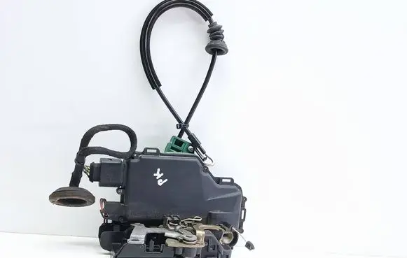 Volkswagen Golf IV Front door lock