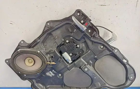 Mazda 3 I Rear door window regulator with motor BK4K-7297X