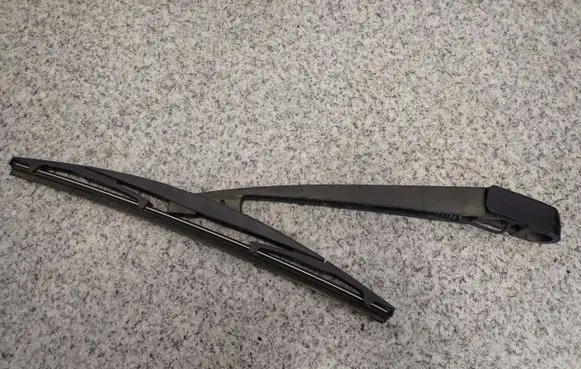 Suzuki Liana Front wiper blade arm