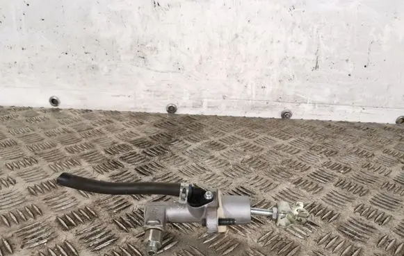 Honda CR-V Clutch master cylinder NISIN