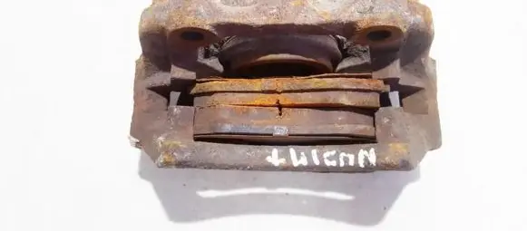 Volkswagen PASSAT B4 Front brake caliper