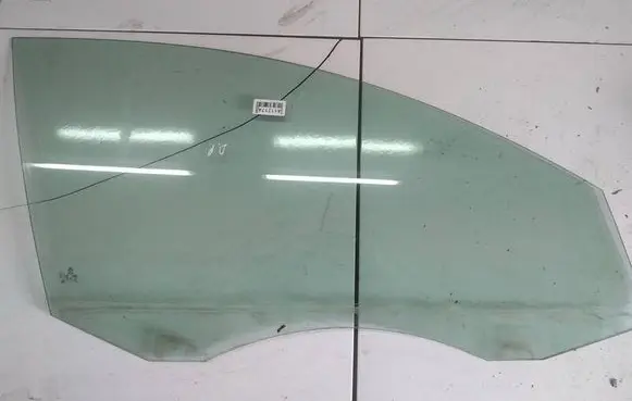 Volkswagen PASSAT B6 Front door window glass four-door AS2