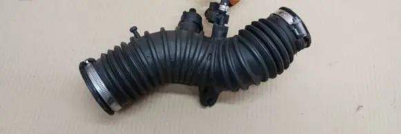 Renault Megane III Air intake duct part 8200907900