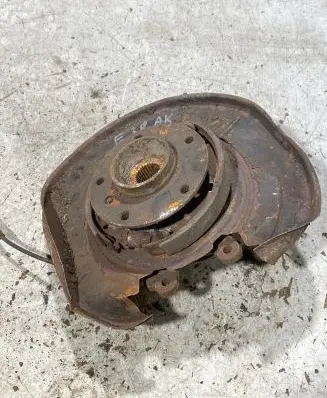 BMW 7 E38 Rear wheel hub spindle/knuckle 