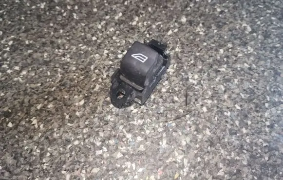 Volvo V50 Electric window control switch 30774163