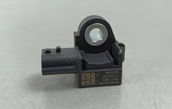 Mitsubishi Outlander IV Airbag deployment crash/impact sensor 988305NN0A 01062022
