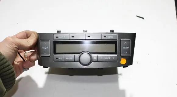 Toyota Avensis T250 Climate control unit 5590005270 MB1465704433 5590205050H