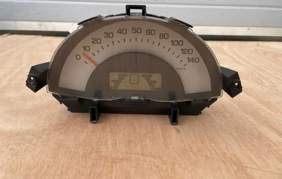 Smart ForTwo I Speedometer (instrument cluster) 110008872010 MCC0010123V001 88458013