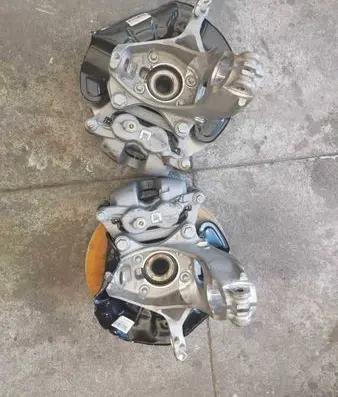 Mercedes-Benz B W247 Front wheel hub spindle knuckle 2473230100 2473230200