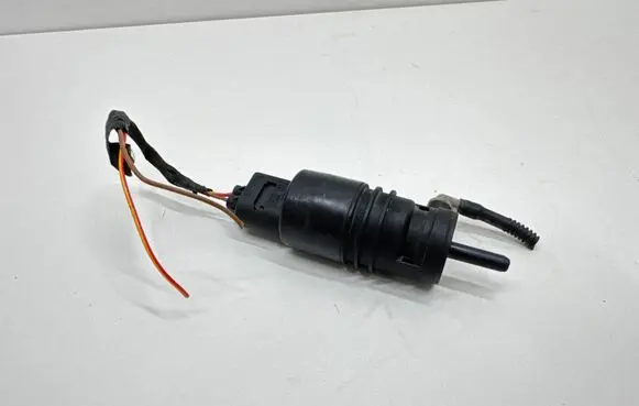 BMW 5 F10 F11 Windscreen/windshield washer pump 6934160 3240479 13264011
