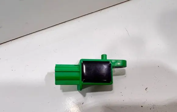 Audi A4 S4 B8 8K Airbag deployment crash/impact sensor 1K0909606C