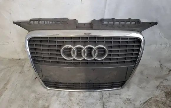 Audi A3 S3 A3 Sportback 8P Front bumper upper radiator grill 8P4853651