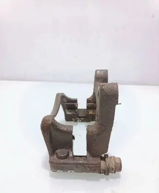 Volkswagen PASSAT B6 Brake caliper pad carrier rear 