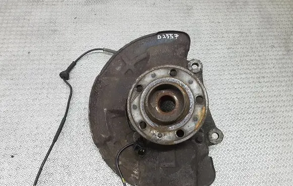 Volvo V70 Front wheel hub spindle knuckle