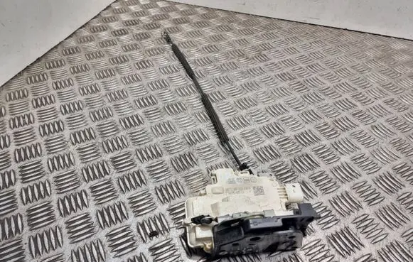 Seat Altea Rear door lock 1P0839016A