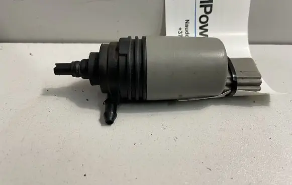 BMW 5 E60 E61 Windscreen/windshield washer pump 6934159