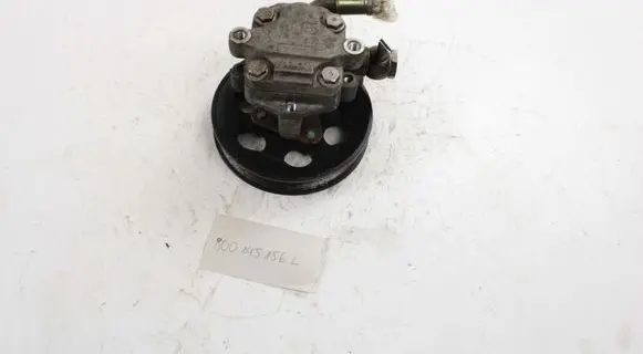 Volkswagen PASSAT B5 Power steering pump 8D0145156L