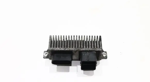 Renault Master III Coolant fan relay 820055438