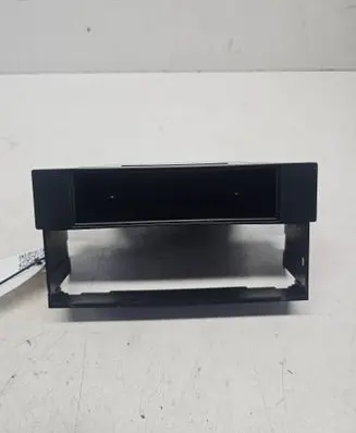 KIA Sorento Radio/GPS head unit trim 0002006100