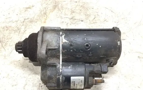 Volkswagen Golf IV Starter motor 02A911024GX