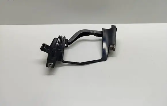 BMW 5 E60 E61 Headlight/headlamp mounting bracket 158737 15873700