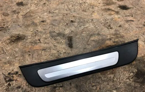Audi A5 Sportback 8TA Front sill trim cover 8T8853375