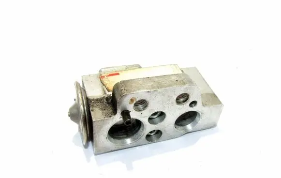 Air conditioning (A/C) expansion valve