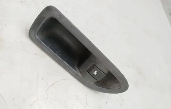 Renault Laguna II Electric window control switch 8200016013