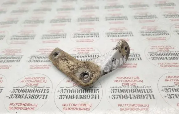 Fender mounting bracket