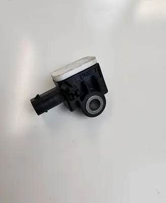 Mercedes-Benz GLE (W166 - C292) Airbag deployment crash/impact sensor A1668210151 56054085AA 170515