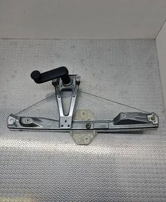 Rear door manual window regulator