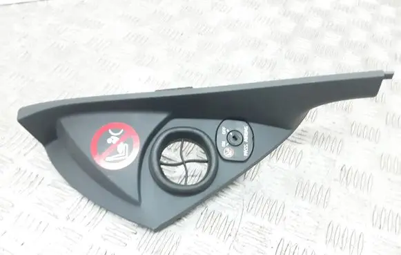 Volvo V50 Dashboard side end trim 30672087
