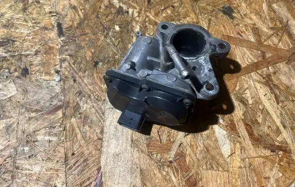Nissan Navara D23 EGR valve 147109869R H8201353607 MN1501000341