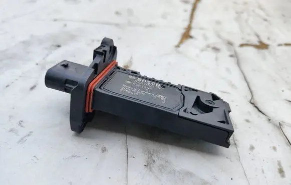 BMW X2 F39 Mass air flow meter 858349601