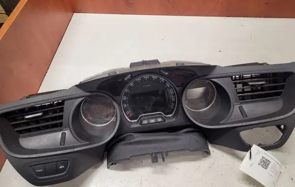 Speedometer (instrument cluster)