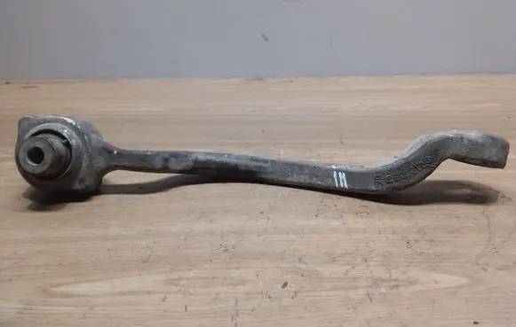 Mercedes-Benz E W212 Front lower control arm/wishbone