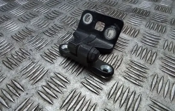 Mercedes-Benz E AMG W211 Rear door lower hinge
