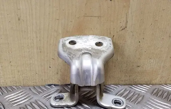 KIA Sorento Front door lower hinge 