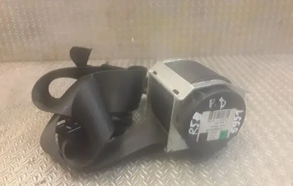 Mini One - Cooper R50 - 53 Front seatbelt 7118130