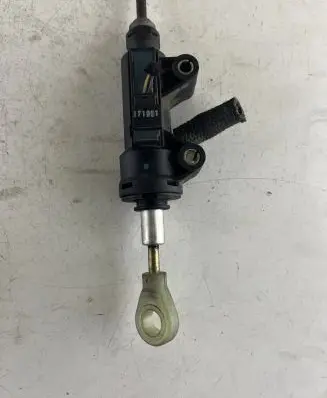 BMW 3 E46 Clutch master cylinder 21526752146