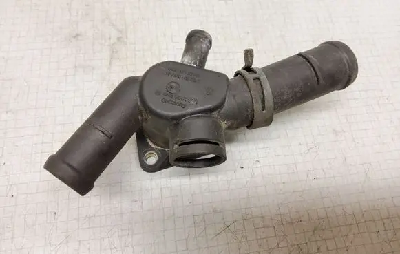 Thermostat/thermostat housing