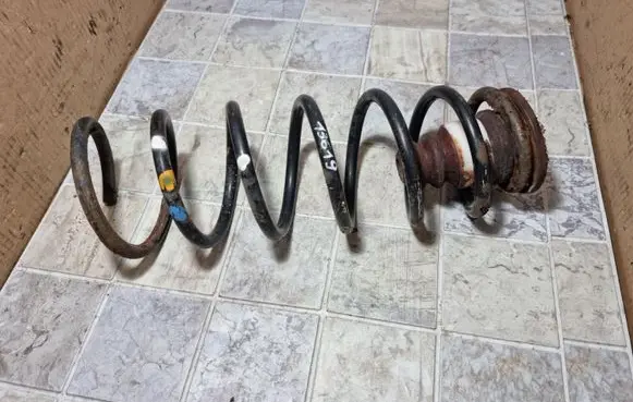 Citroen C4 I Picasso Rear coil spring 9652518480