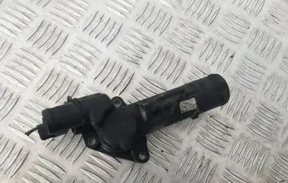 Renault Megane III Engine coolant pipe/hose 82009543288