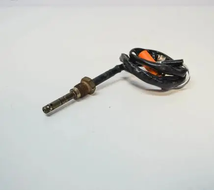 Volkswagen Jetta VI Oil temperature sensor 