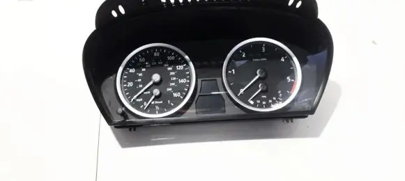 Speedometer (instrument cluster)