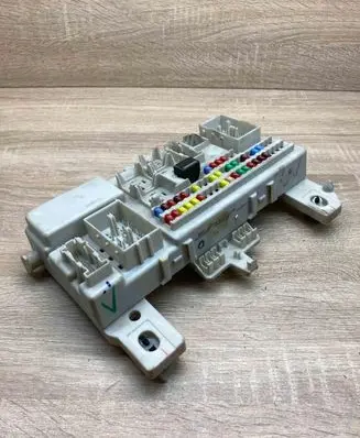 Chevrolet Captiva Fuse module 519101067 00026930